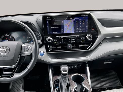 Used 2021 Toyota Highlander Platinum FWD image 7