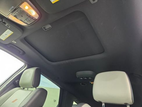 Used 2021 Dodge Durango R/T w/ Blacktop Package AWD/4WD image 11