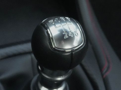 Used 2025 Ford Mustang GT Premium RWD image 33