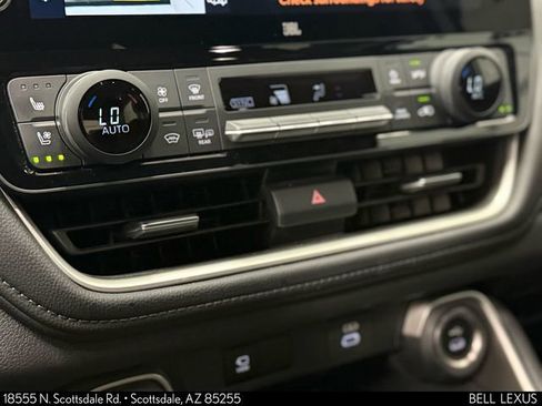 Used 2024 Toyota Grand Highlander Limited image 22