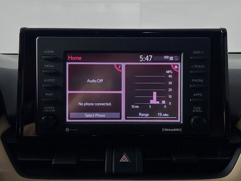 Used 2021 Toyota RAV4 LE FWD image 27