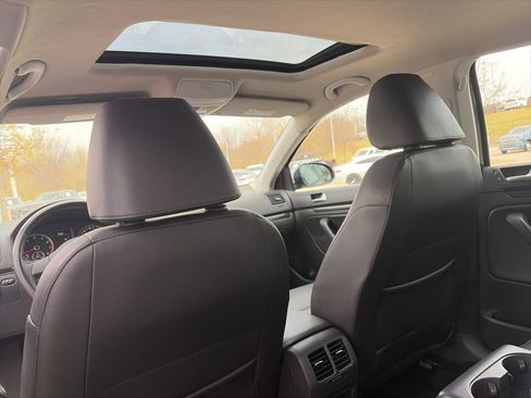 Used 2010 Volkswagen Jetta Wolfsburg Edition image 27
