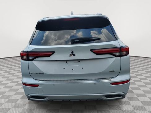 Used 2024 Mitsubishi Outlander SEL AWD/4WD image 5