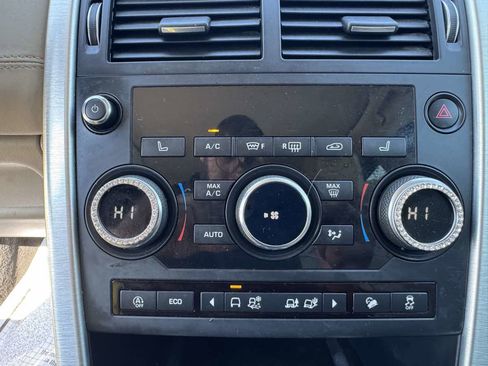 Used 2018 Land Rover Discovery Sport HSE image 17