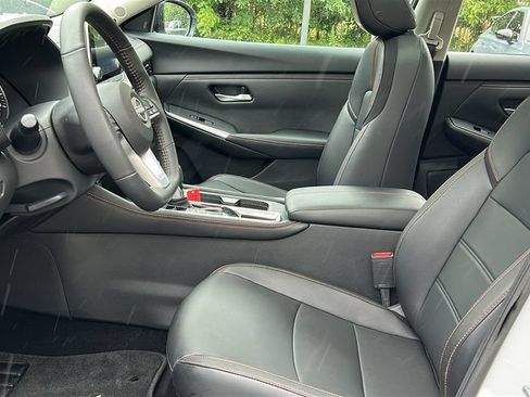Used 2024 Nissan Sentra SR w/ SR Premium Package FWD image 10