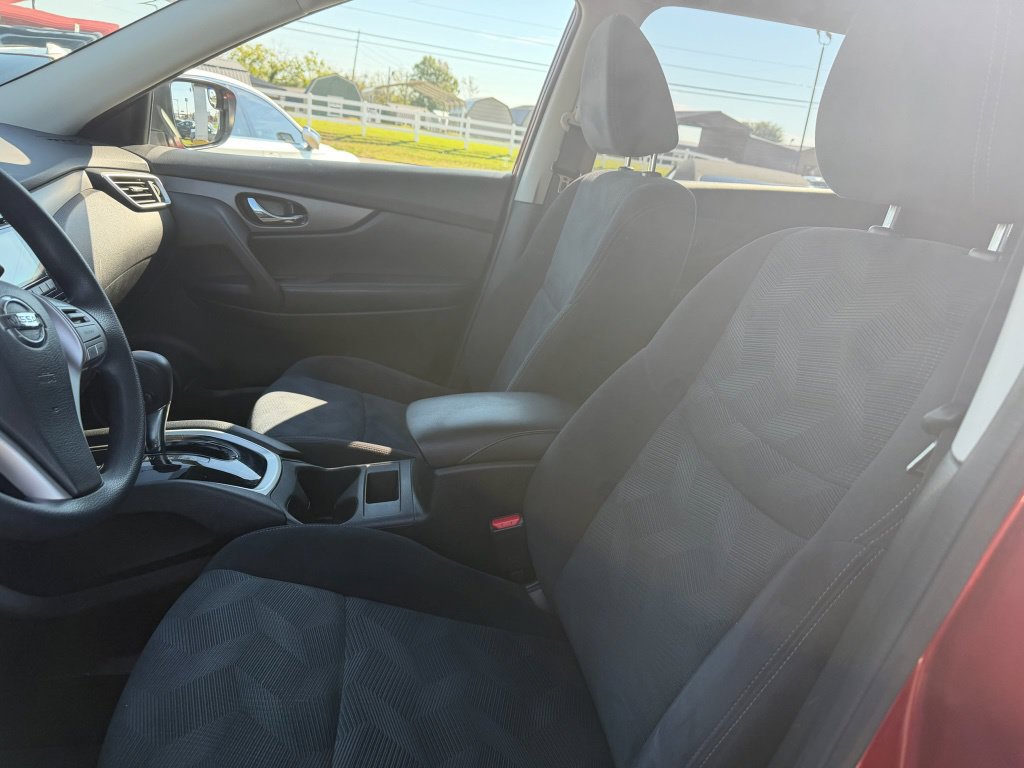 Used 2016 Nissan Rogue SV FWD image 9