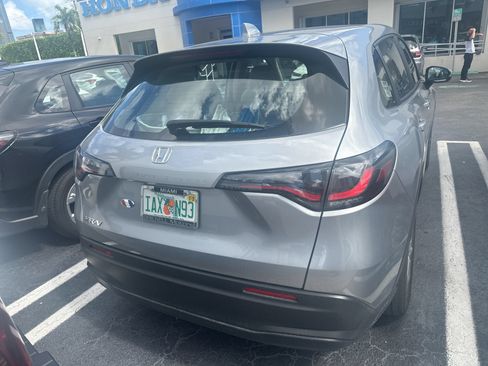 Used 2024 Honda HR-V LX image 8