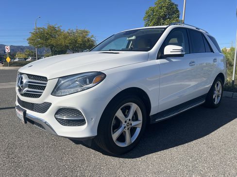 Used 2018 Mercedes-Benz GLE 350 image 2