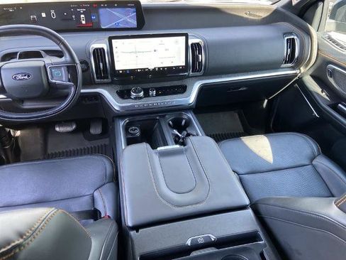 Used 2025 Ford Expedition Tremor image 17