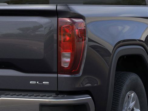 New 2025 GMC Sierra 1500 SLE w/ Preferred Package image 11