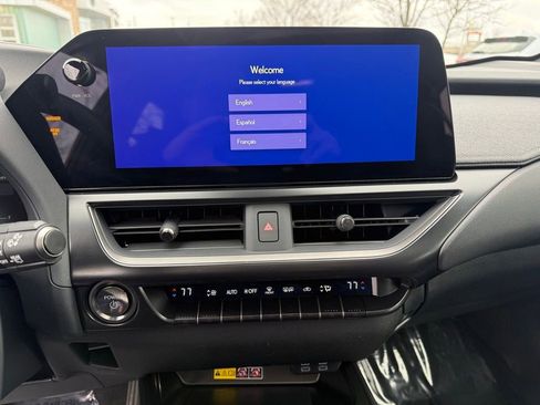 Used 2025 Lexus UX 300h AWD image 13