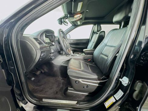 Used 2018 Jeep Grand Cherokee Limited image 19