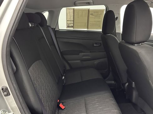 Used 2025 Mitsubishi Outlander Sport ES image 29