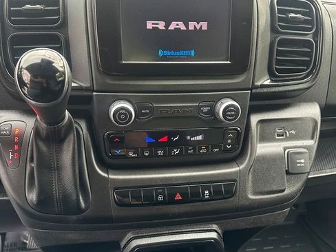 Used 2025 RAM ProMaster 2500 w/ Convenience Group FWD image 14