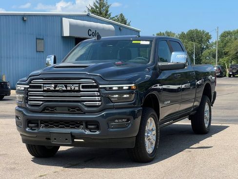 Used 2025 RAM 2500 Laramie AWD/4WD image 37