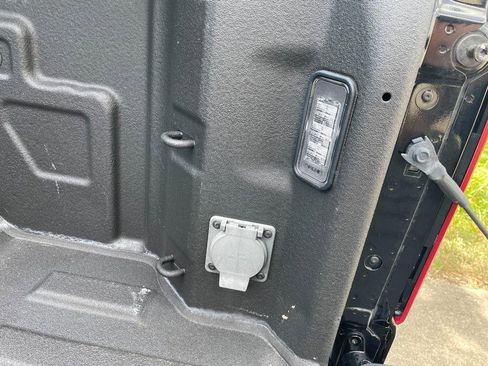 Used 2022 Chevrolet Silverado 1500 Custom image 14