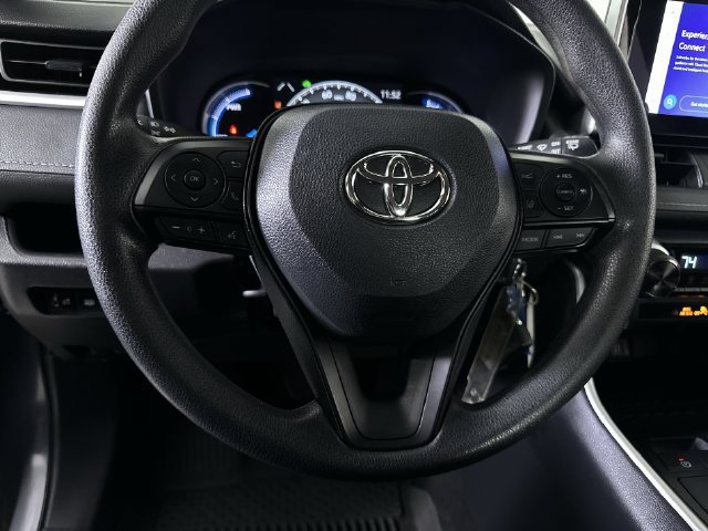 Used 2025 Toyota RAV4 LE AWD/4WD image 11