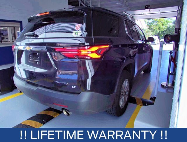 Used 2023 Chevrolet Traverse LT AWD/4WD image 3