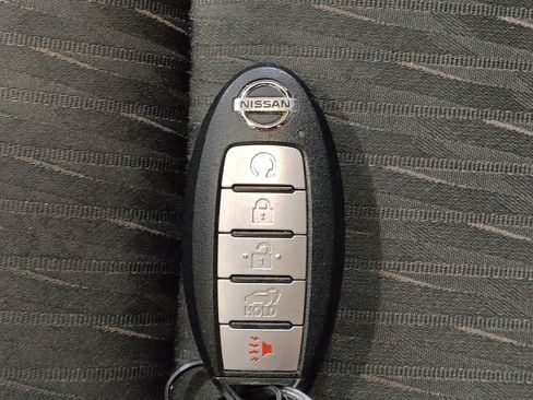 Used 2019 Nissan Rogue SV image 32