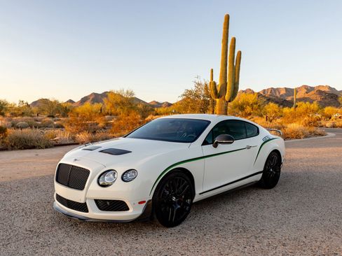 Used 2015 Bentley Continental GT3-R image 24