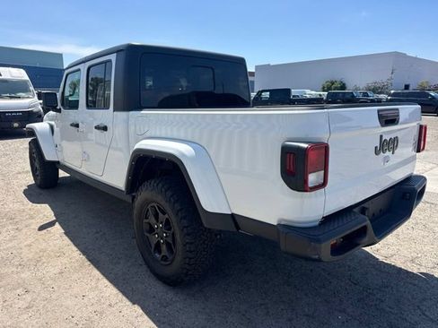 Used 2022 Jeep Gladiator Sport AWD/4WD image 7