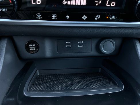 Used 2025 Nissan Rogue SV image 25