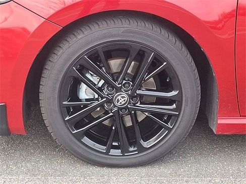 Used 2025 Toyota Camry SE image 8