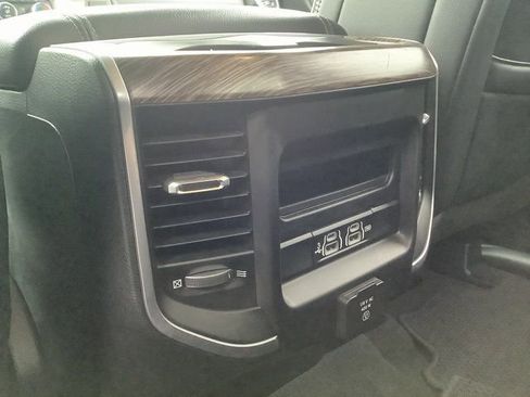 Used 2020 RAM 1500 Laramie image 28