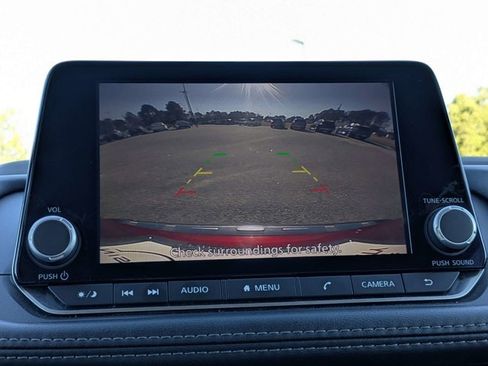 Certified 2023 Nissan Rogue SV image 28