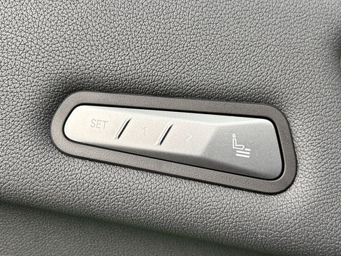 Used 2026 BMW iX xDrive45 image 23