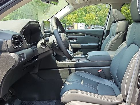 New 2025 Honda Pilot Elite image 10