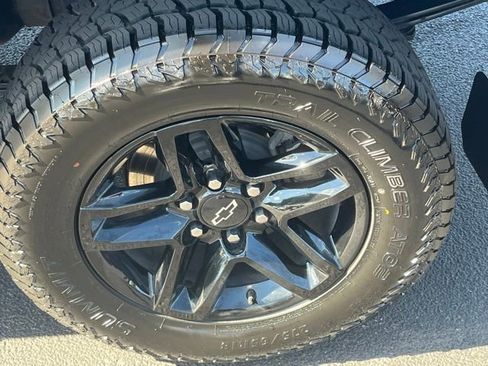 Certified 2024 Chevrolet Silverado 1500 Custom Trail Boss image 7