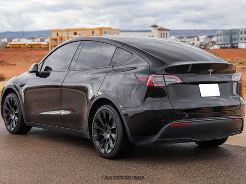 Used 2021 Tesla Model Y Long Range image 6