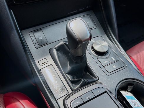 Used 2024 Lexus IS 350 F Sport RWD image 15