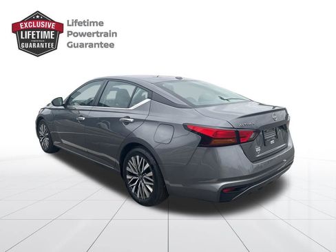 Certified 2024 Nissan Altima 2.5 SV FWD image 3