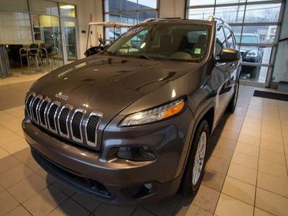 Used 2017 Jeep Cherokee Latitude w/ Cold Weather Group