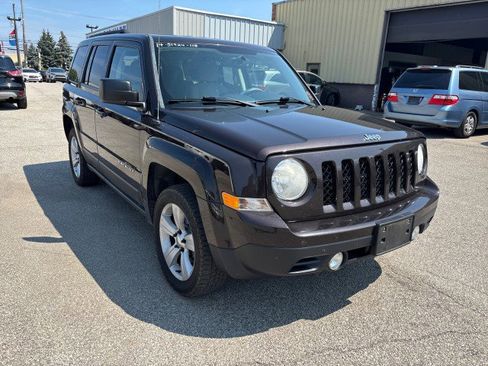 Used 2014 Jeep Patriot Latitude image 3