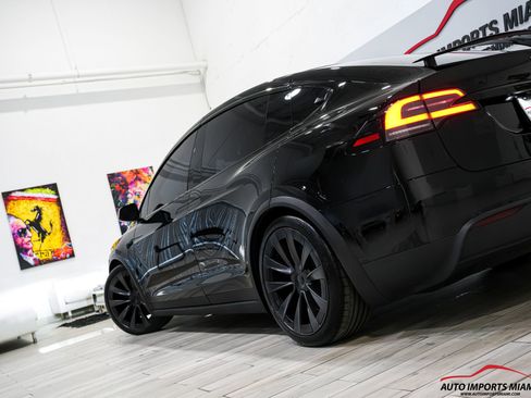 Used 2022 Tesla Model X Plaid image 91