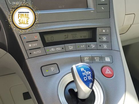 Used 2014 Toyota Prius Two image 27