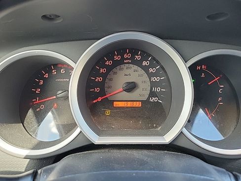 Used 2009 Toyota Tacoma PreRunner image 16