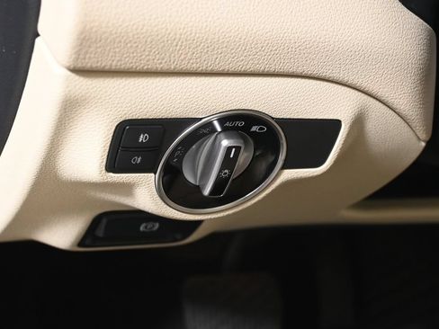 Used 2019 Mercedes-Benz GLA 250 4MATIC image 28