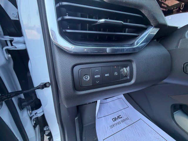 New 2027 GMC Acadia Denali Ultimate w/ LPO, Floor Liner Package AWD/4WD image 7