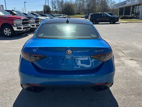 Used 2024 Alfa Romeo Giulia Veloce image 6