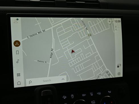 New 2026 Land Rover Defender 110 AWD/4WD image 13