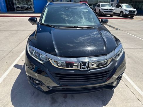 Used 2022 Honda HR-V EX image 2
