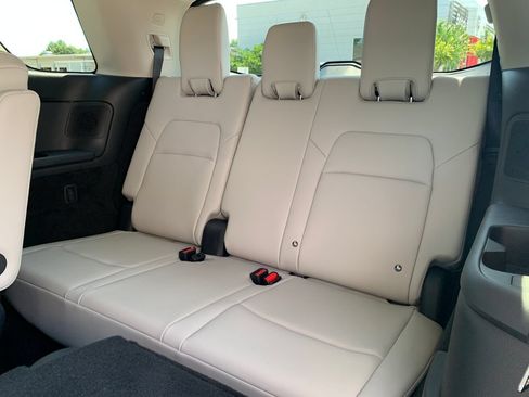 New 2026 Nissan Pathfinder SL w/ SL Premium Package FWD image 23