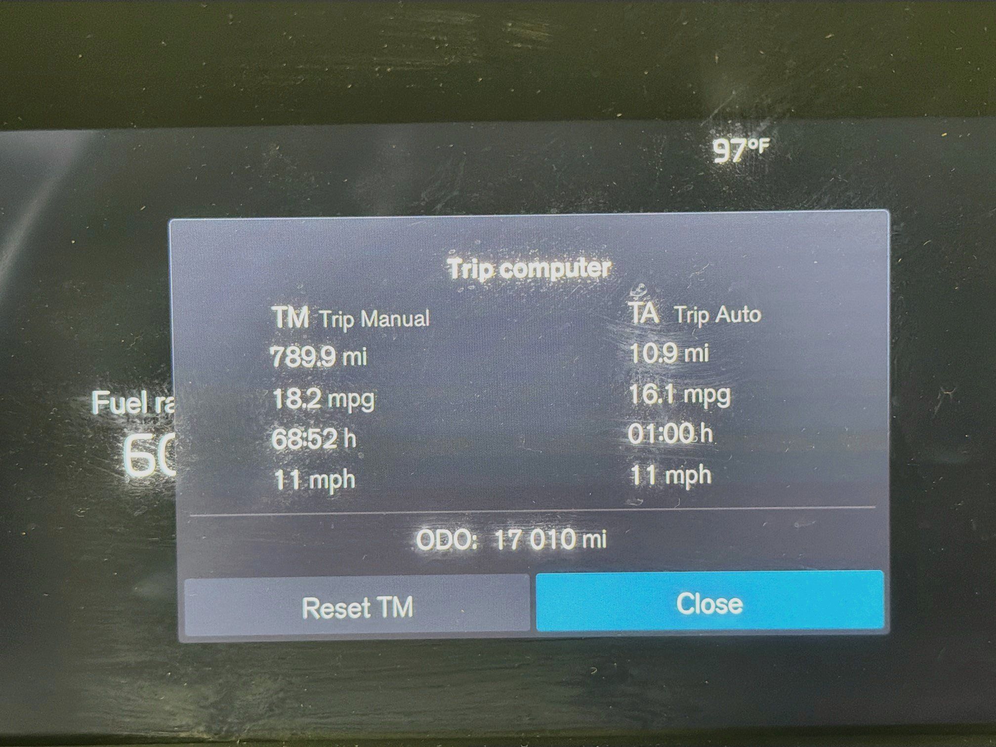 Used 2026 Volvo XC60 B5 Plus AWD/4WD image 19