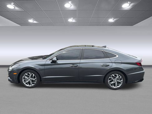 Certified 2023 Hyundai Sonata SEL w/ Convenience Package FWD image 8
