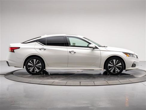Used 2020 Nissan Altima 2.5 SL image 6