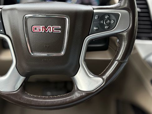 Used 2020 GMC Yukon XL SLT w/ Open Road Package AWD/4WD image 27